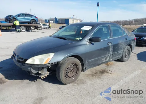 2005 Honda Accord 2.4 Lx z USA, uszkodzony, nr VIN 1HGCM56455A122901